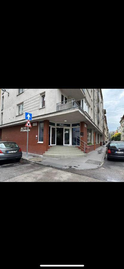 Viola Hostel Budapest Exterior photo